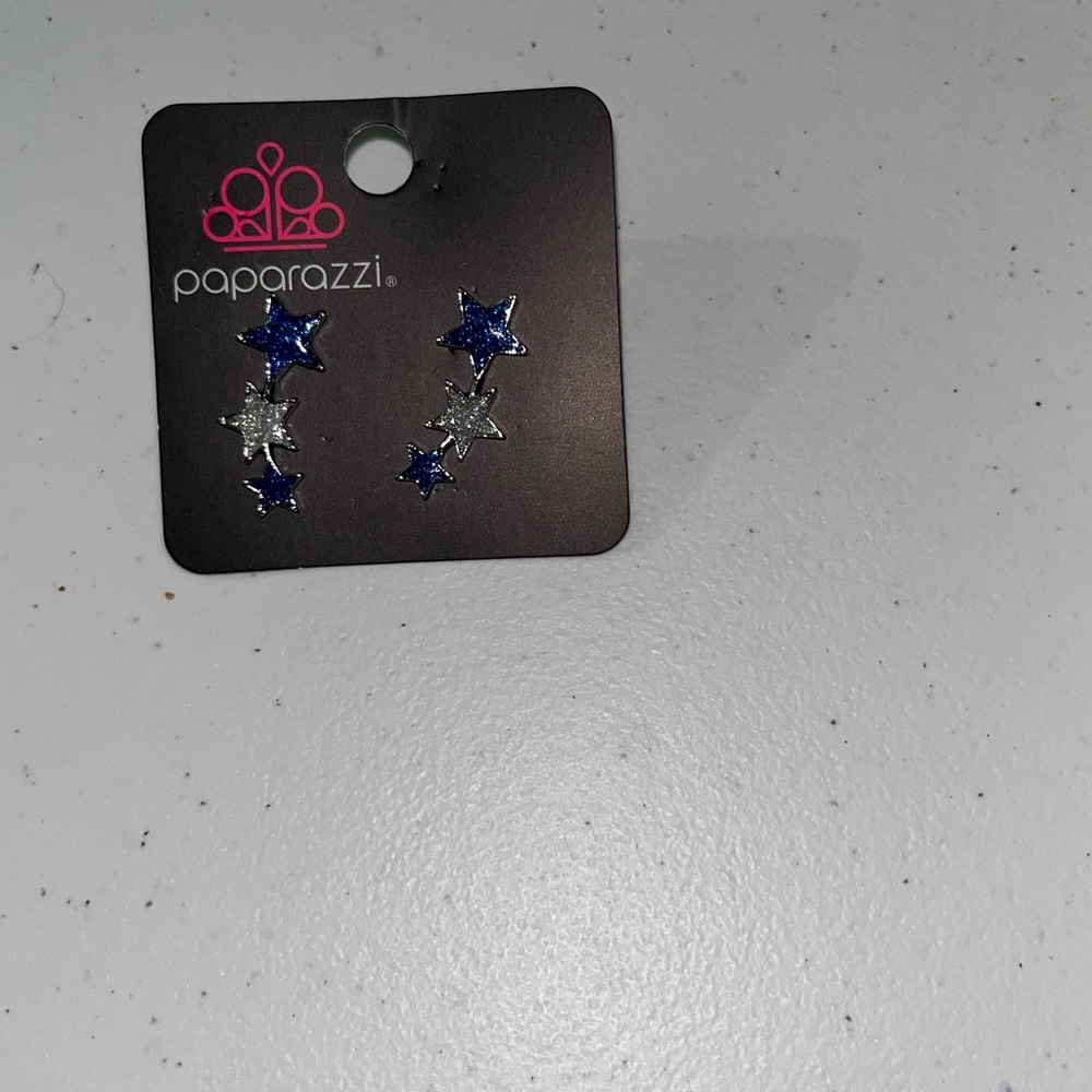 💙 NWT Paparazzi Blue & Silver Star Earrings